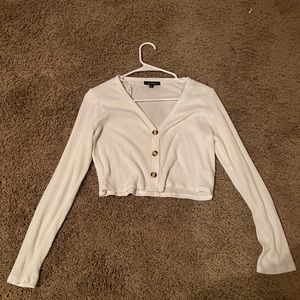 Long sleeve women’s cropped sweater white